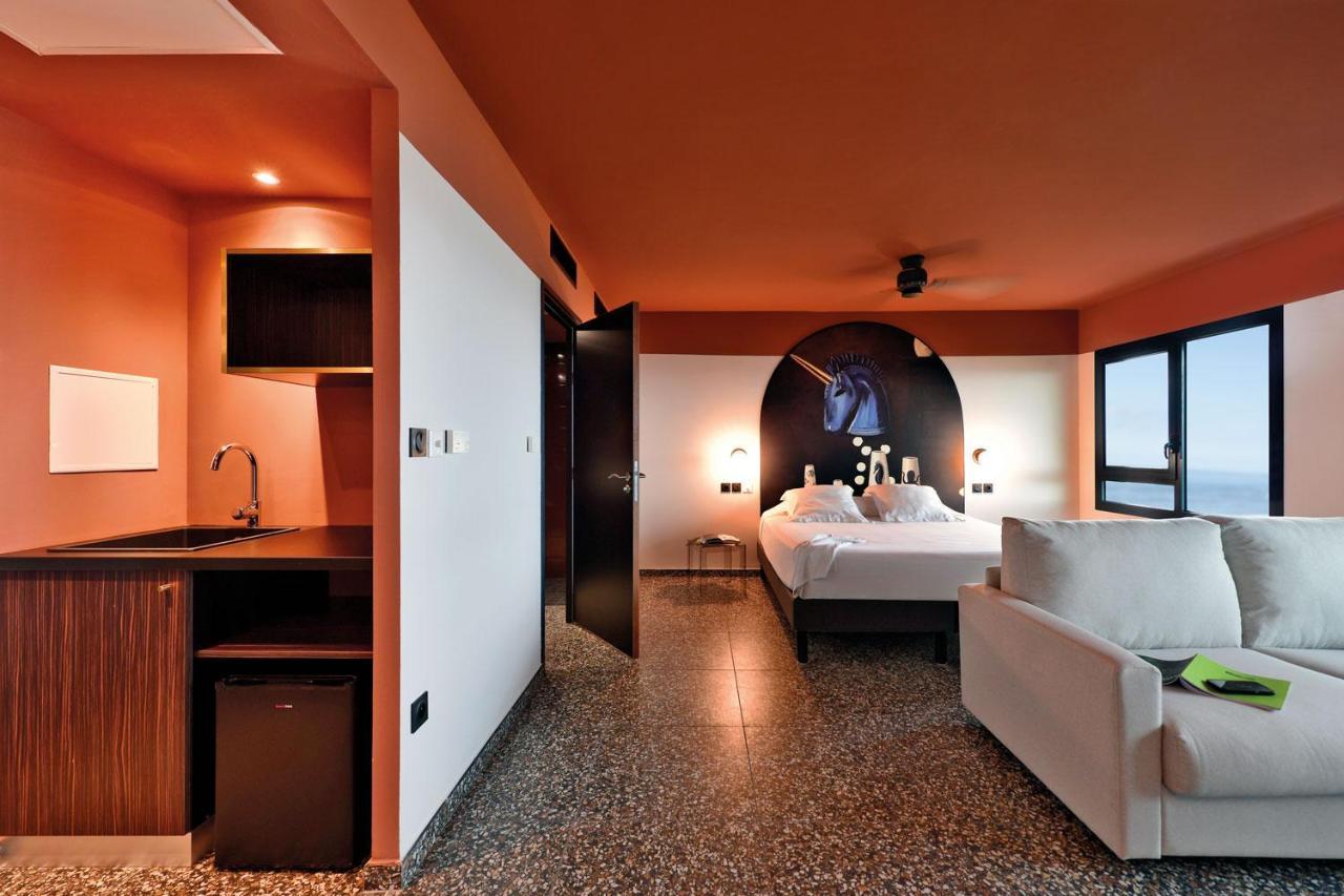 Hotel Dina Morgabine Saint Denis Exterior foto