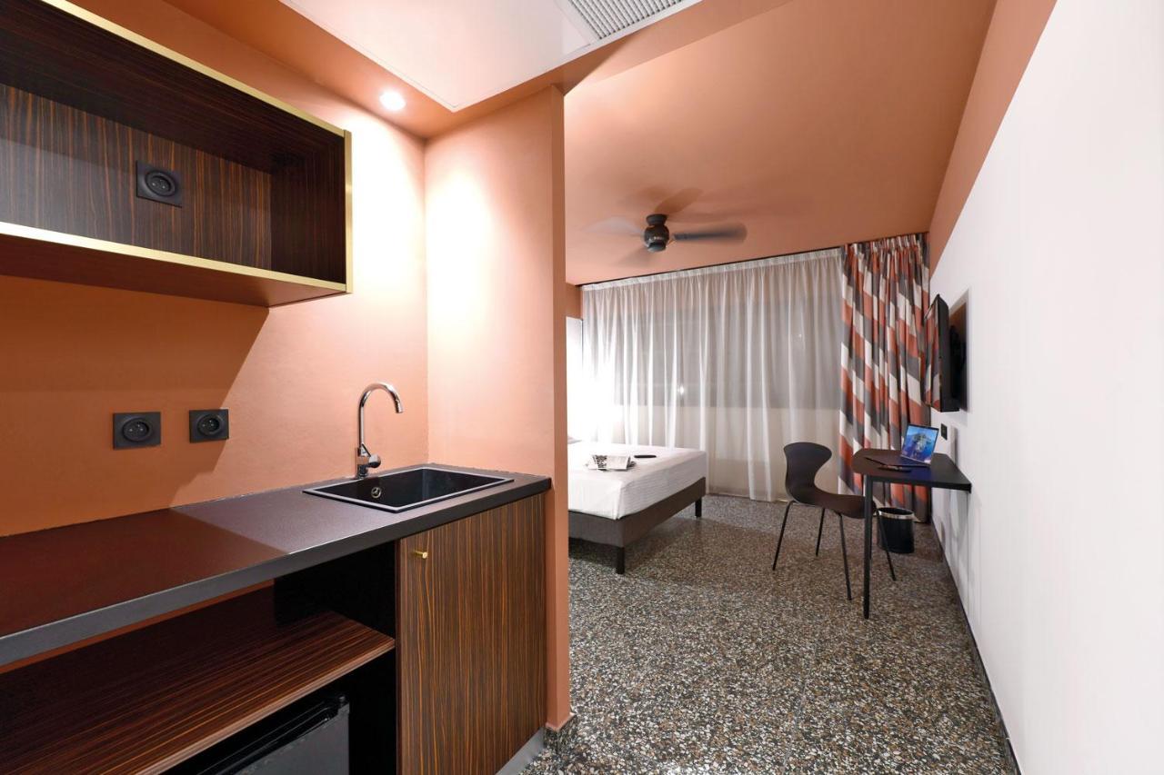 Hotel Dina Morgabine Saint Denis Exterior foto