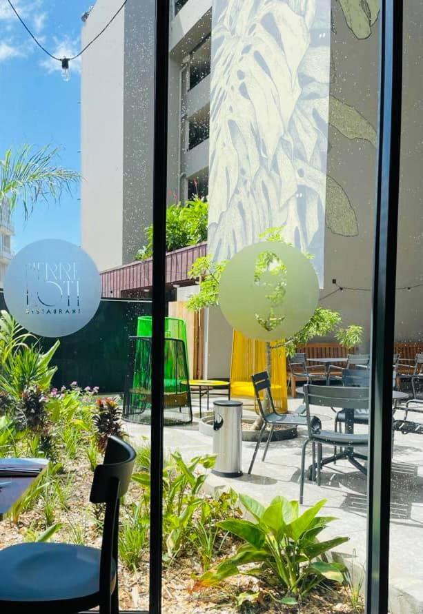Hotel Dina Morgabine Saint Denis Exterior foto